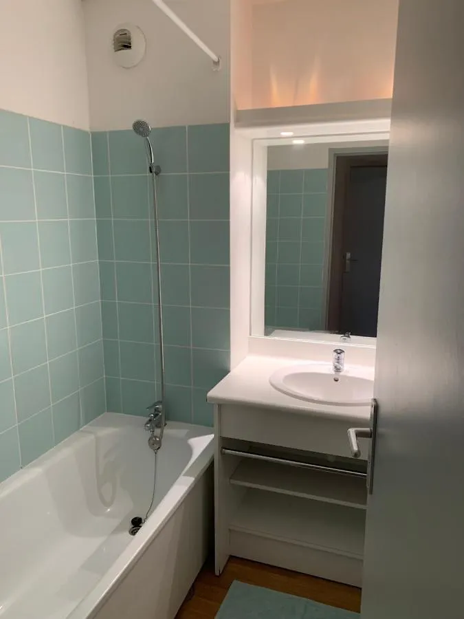קאראנטק Appartement T3 Equipe צרפת